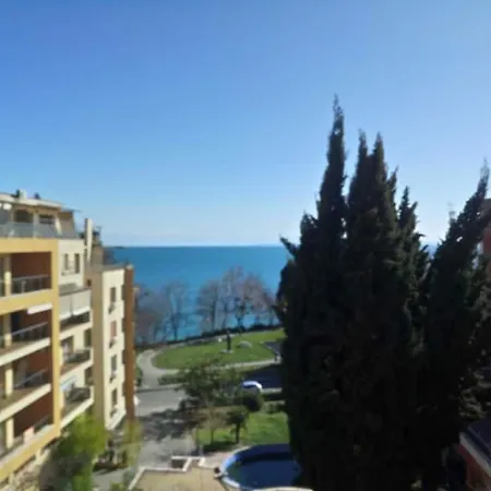 דירה Nessebur, South Beach, Private Studio, Larisa *